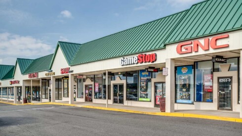 Shopping center with GNC and Gamestop stores